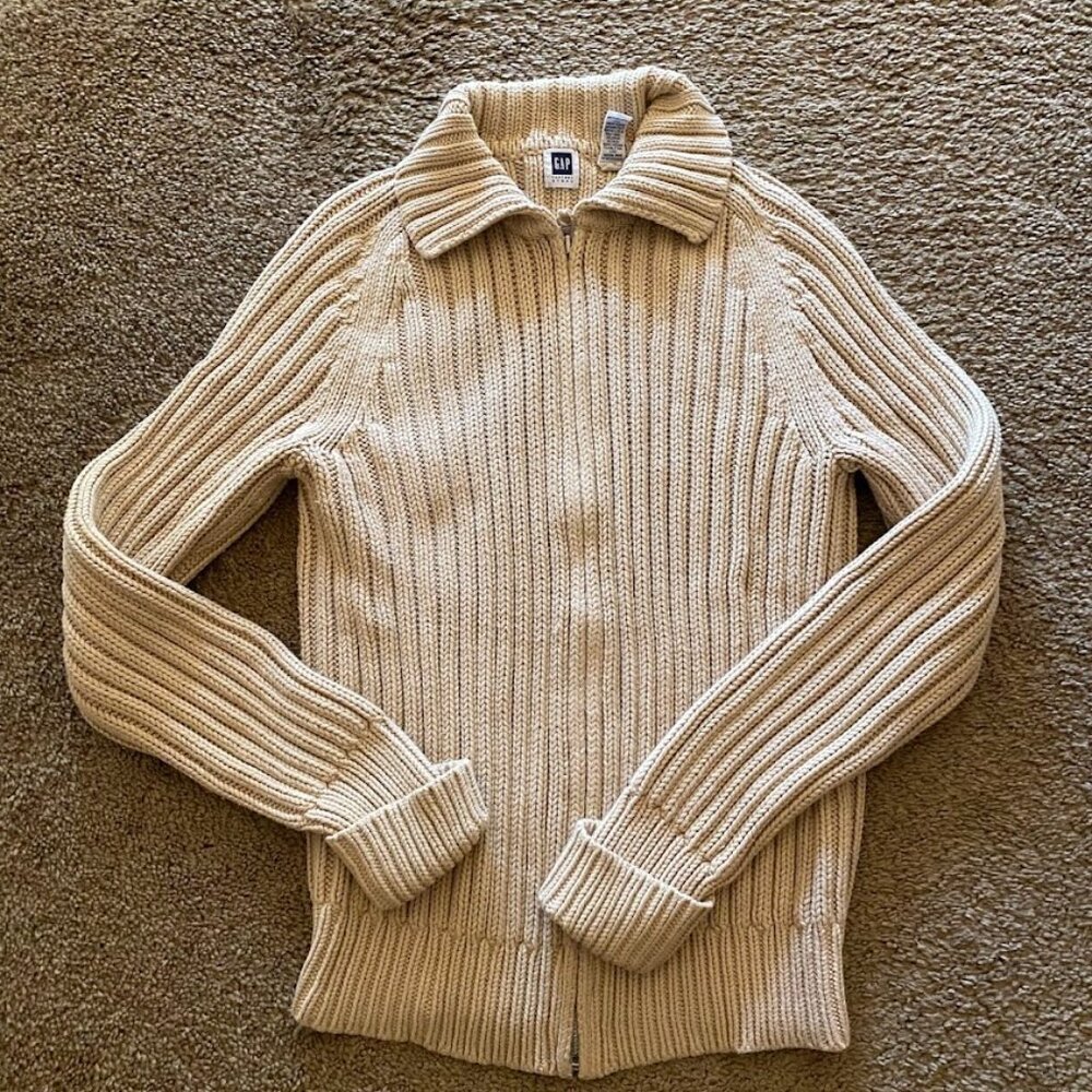 Gap knit sweater